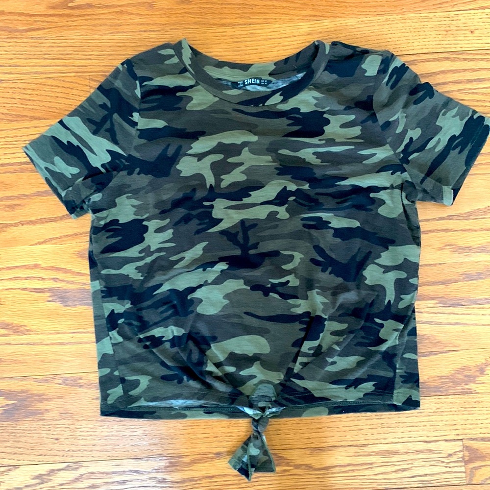 SHEIN Knot Front Camo Tee Size XS
